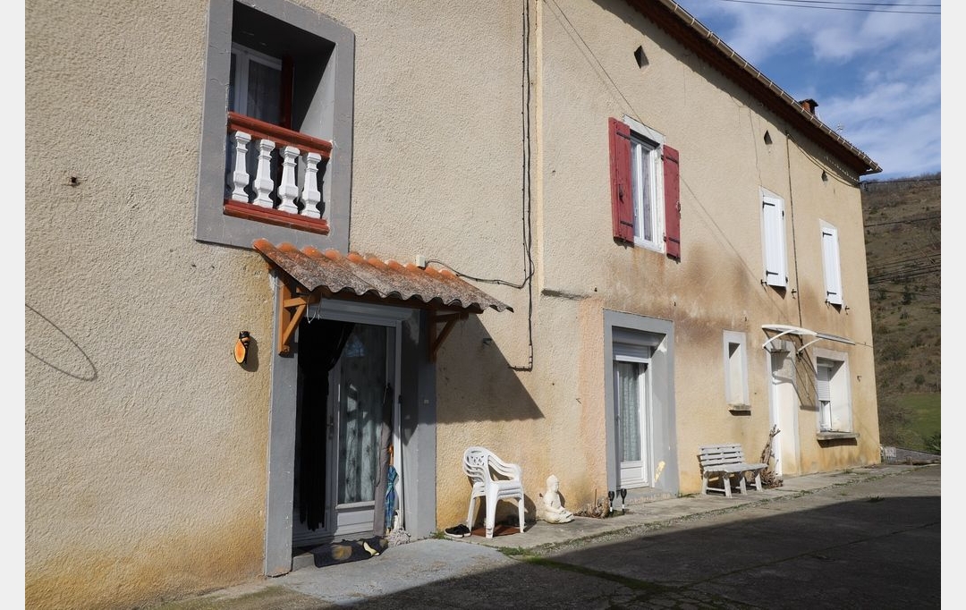 Annonces FOIX : Maison / Villa | VARILHES (09120) | 280 m2 | 235 000 € 