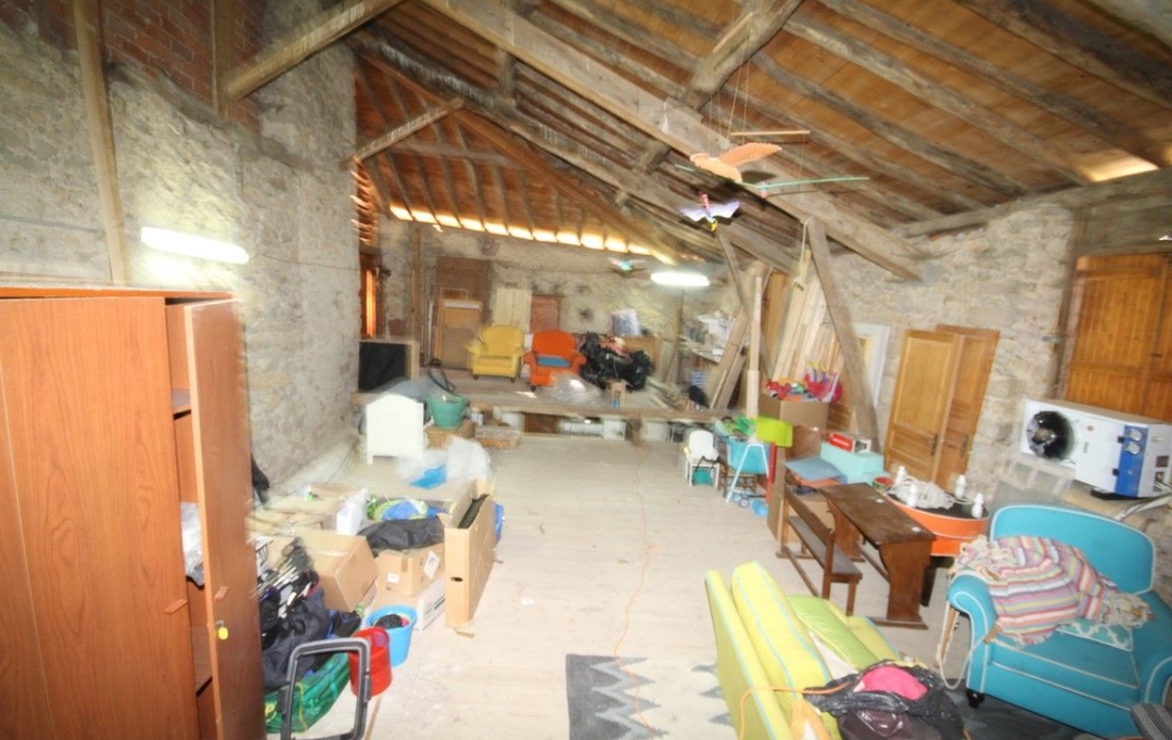 Annonces FOIX : Domaines / Propriétés | FOIX (09000) | 300 m2 | 550 000 € 